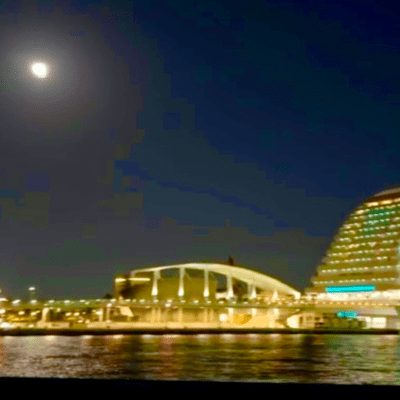 届かない愛8/100g霞のジャケット写真