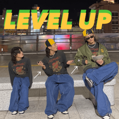 LEVEL UPのジャケット写真