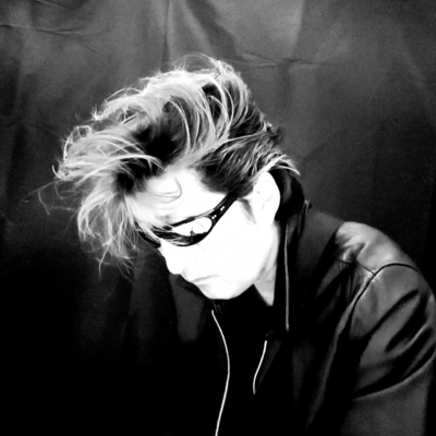 N.E.W.Sのジャケット写真