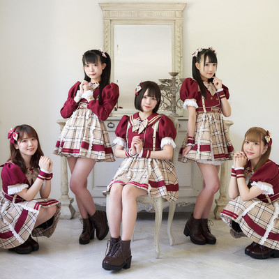 ぴえぷえんどれすLOVE SONGのジャケット写真