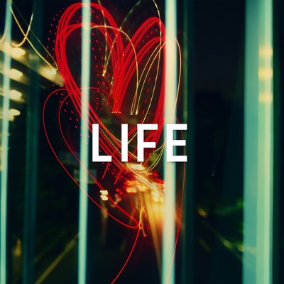 LIFEのジャケット写真