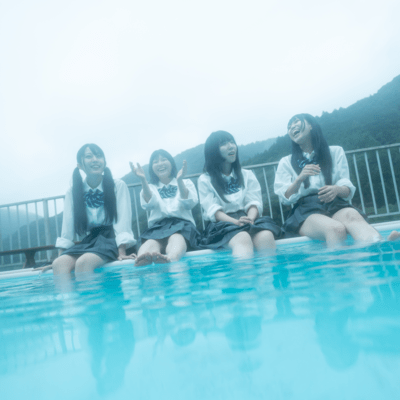 八月の日が差す頃のジャケット写真