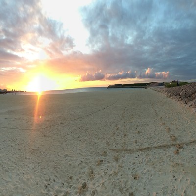 Memories drifting in shallow water Front Cover