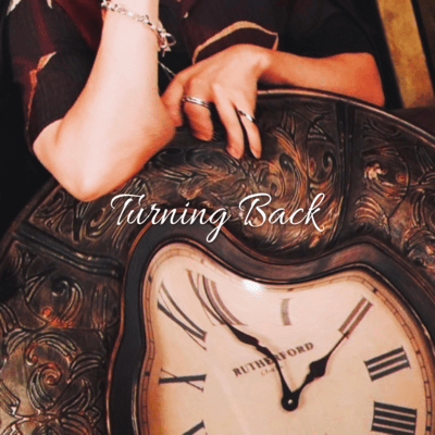 Turning Backのジャケット写真