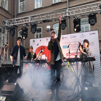 Burlesque Front Cover