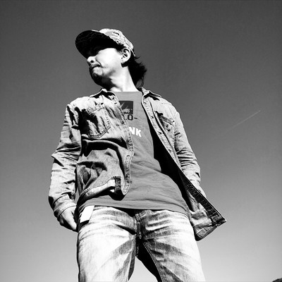 hitandaway2 (feat. room no.808) Front Cover