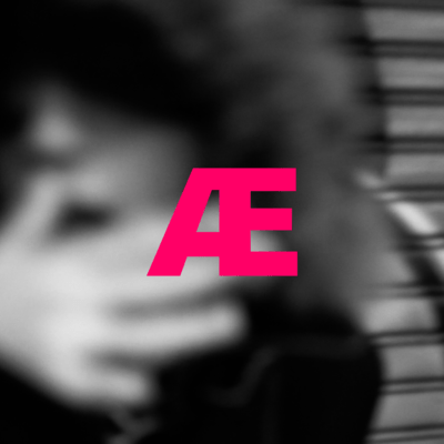 Æ Front Cover