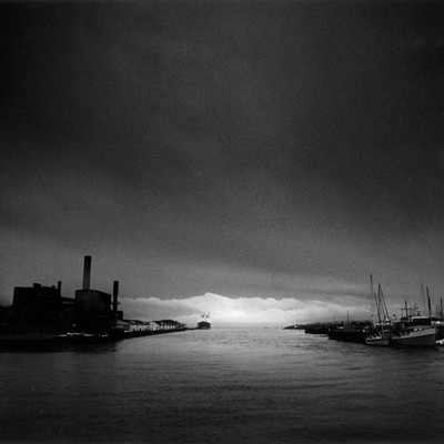 Requiem for black night and earth spiders Front Cover