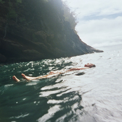 A Pulse Passes from Hand to Hand Front Cover