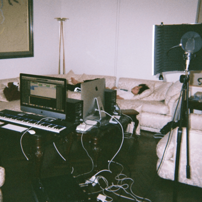 空きグラスと理想郷のジャケット写真