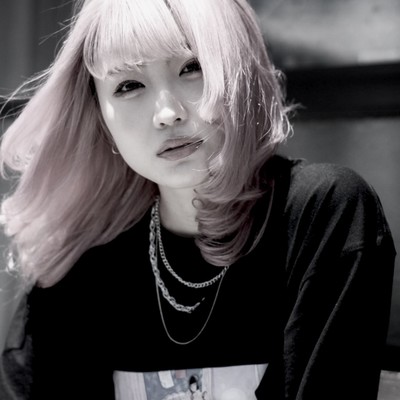 白黒のジャケット写真